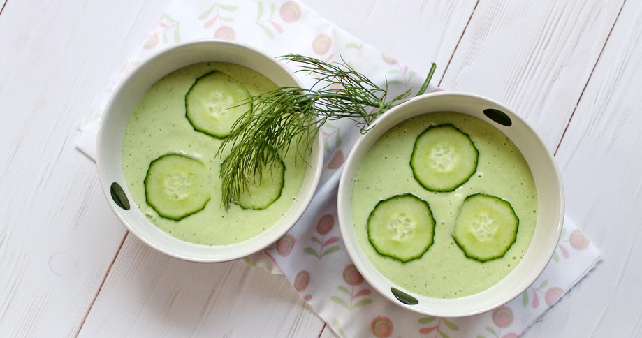 Kalte Gurkensuppe mit Mohnöl