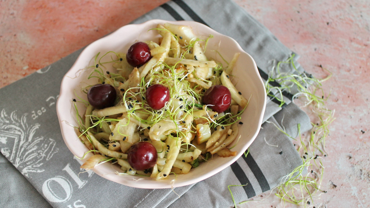 Fenchelsalat mit Sauerkirschen