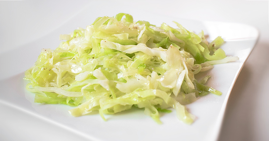 Krautsalat mit Pödör Bio Arganöl und Pödör Birnenessig